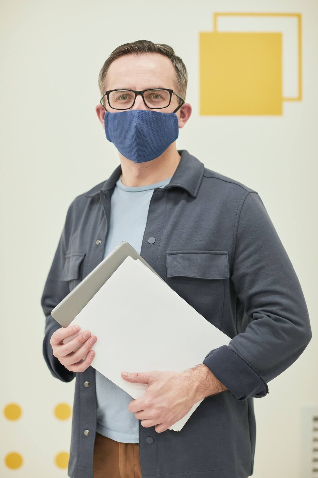 male-teacher-wearing-mask-1.jpg